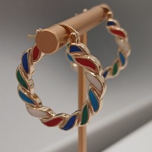New 18k Yellow Goldplated Multicolor Hoop Wreath Holiday Christmas Earrings